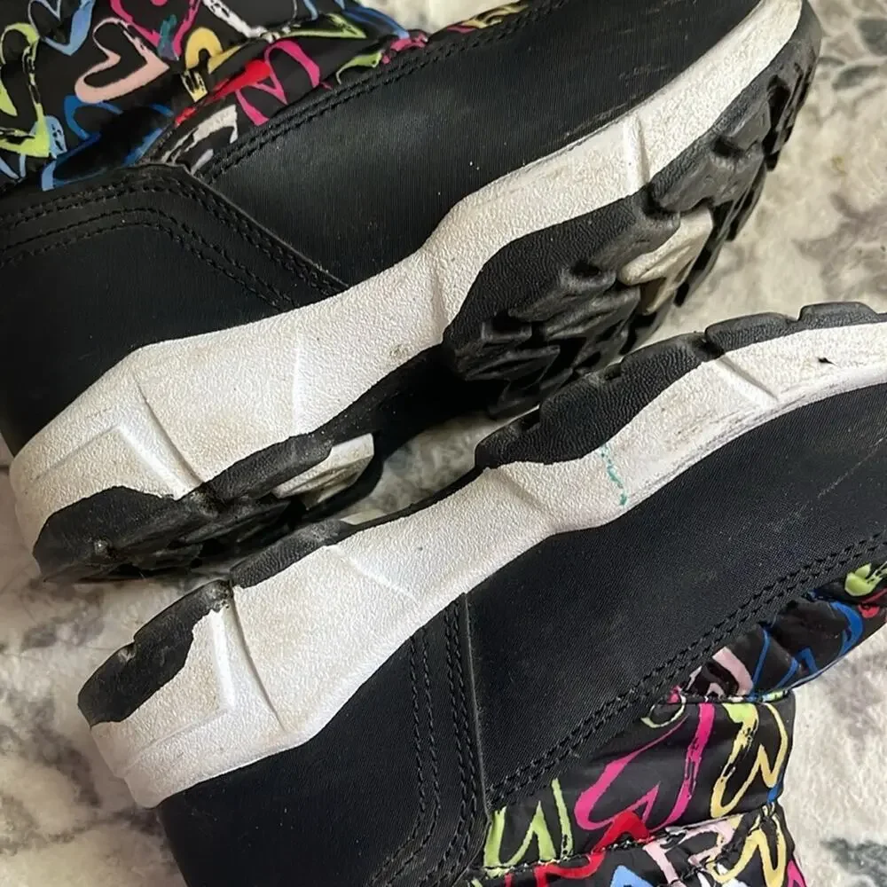 PORTLAND BOOT COMPANY Black Multicolored Heart Print Winter Boots Size 10